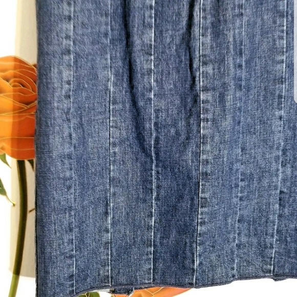 SoldTommy Hilfiger Womens Sz 8 Denim Skirt Pleated - Picture 2 of 5